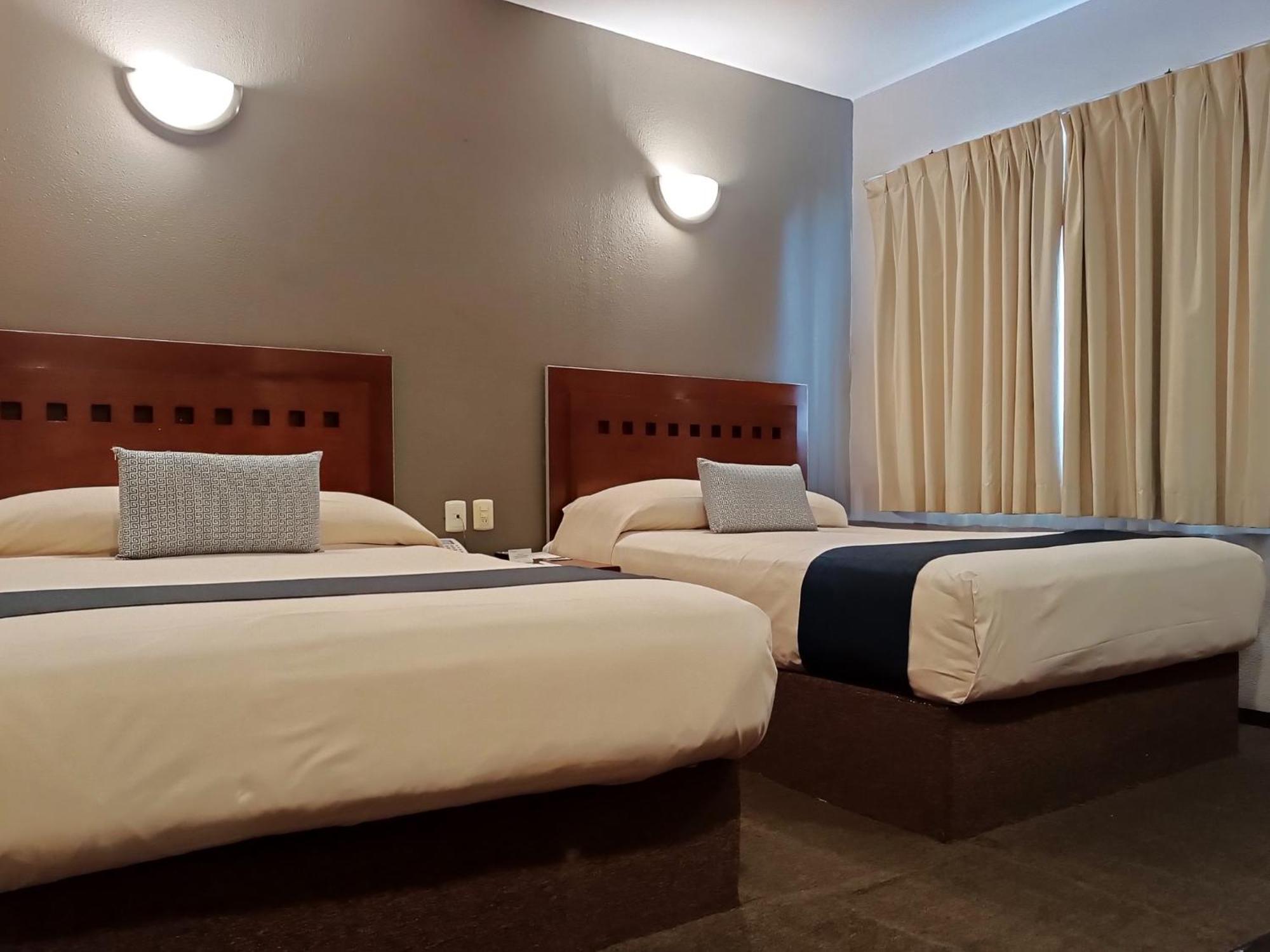 פואבלה Hotel Panamerican מראה חיצוני תמונה