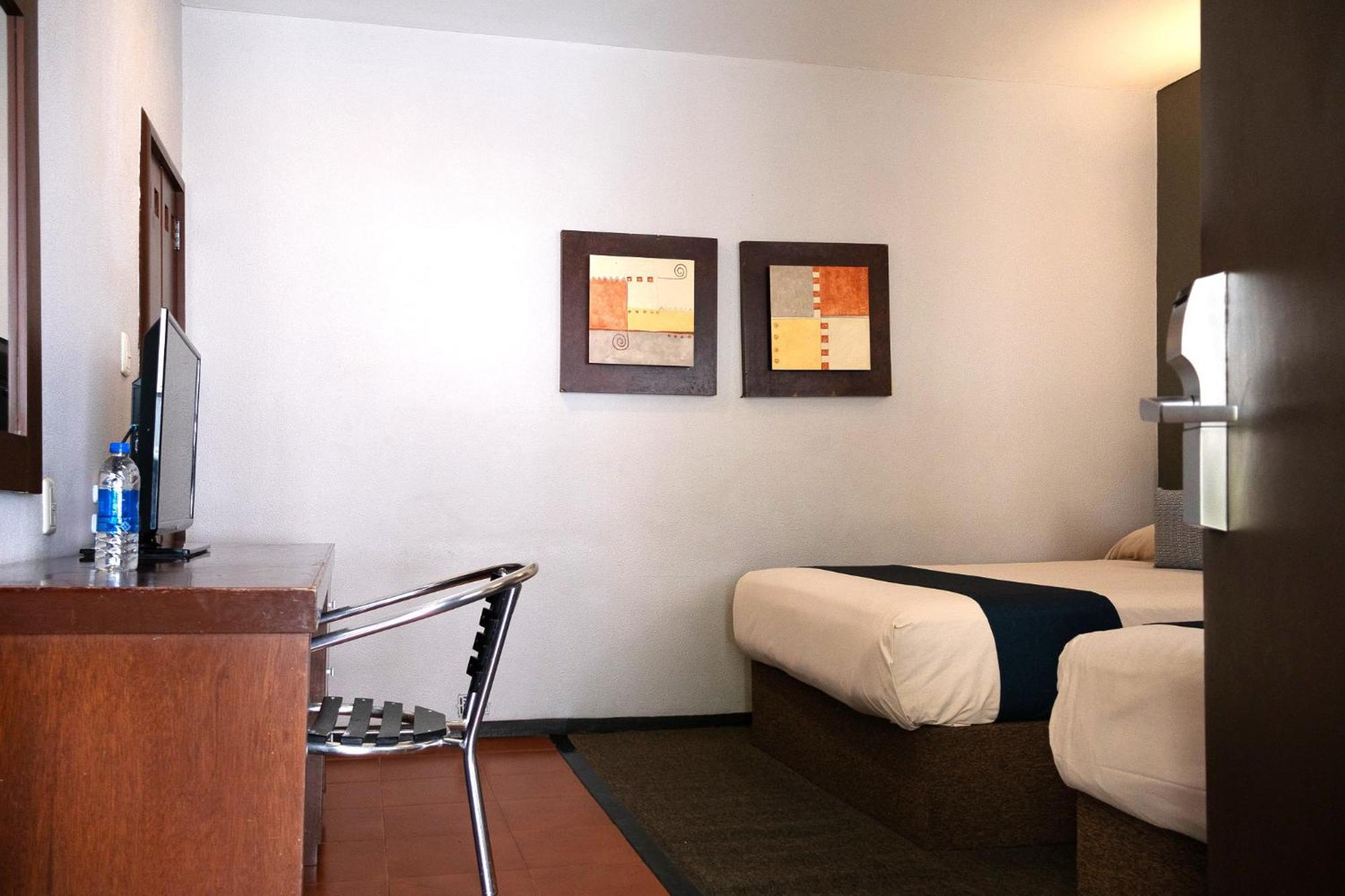 פואבלה Hotel Panamerican מראה חיצוני תמונה