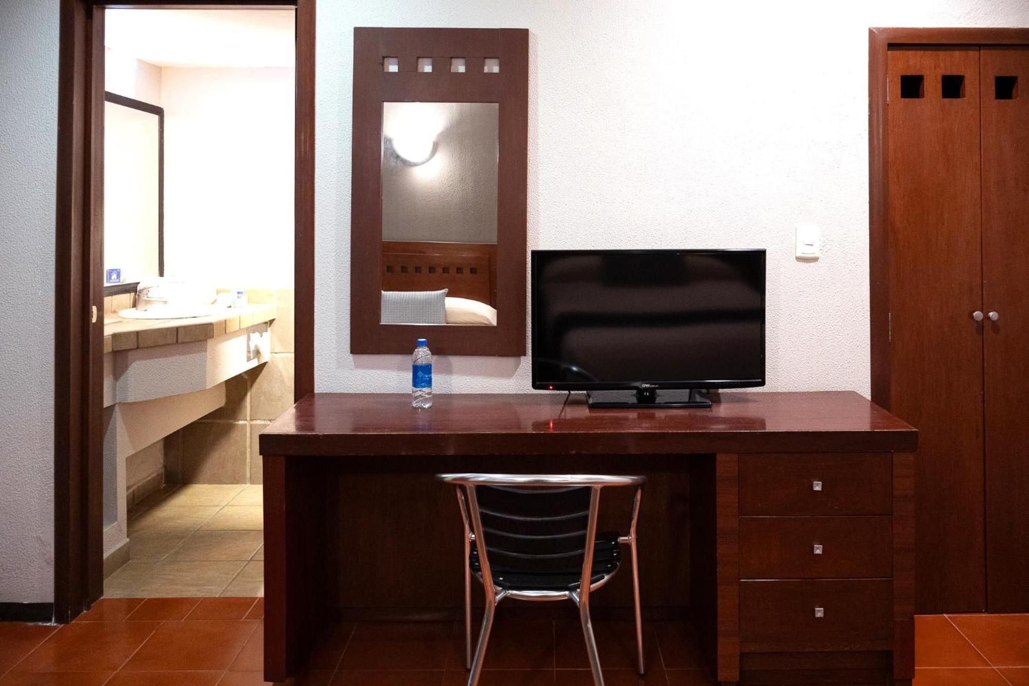 פואבלה Hotel Panamerican מראה חיצוני תמונה
