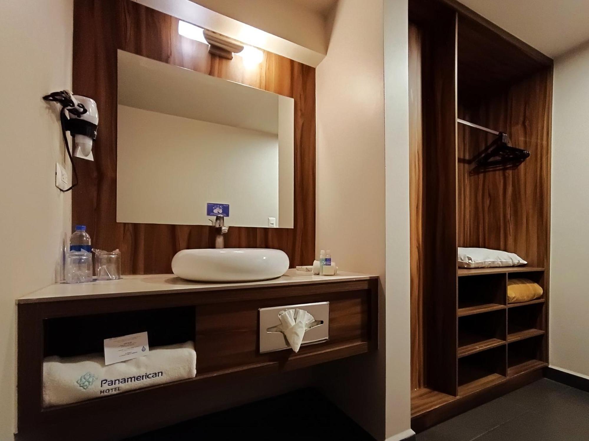 פואבלה Hotel Panamerican מראה חיצוני תמונה