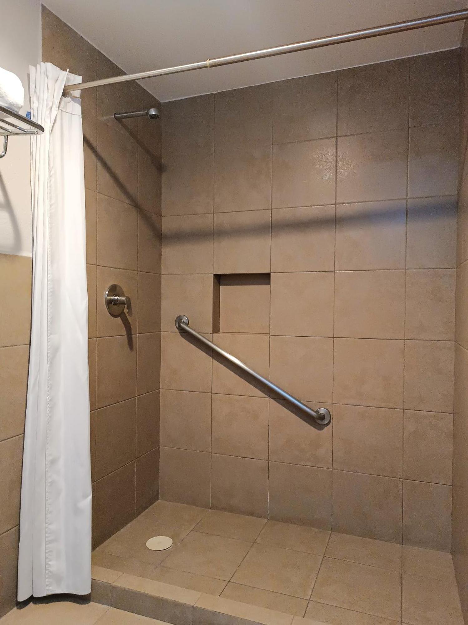 פואבלה Hotel Panamerican מראה חיצוני תמונה