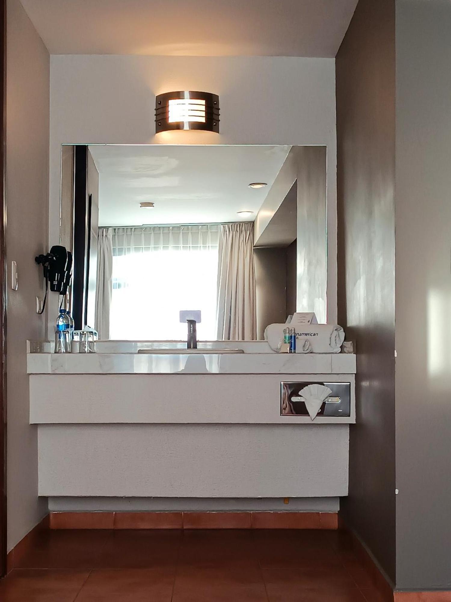 פואבלה Hotel Panamerican מראה חיצוני תמונה