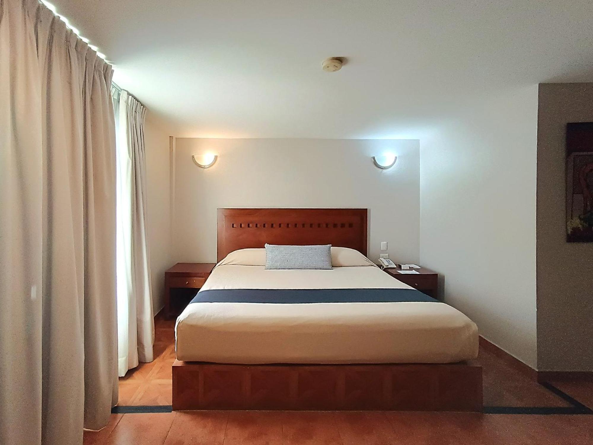 פואבלה Hotel Panamerican מראה חיצוני תמונה
