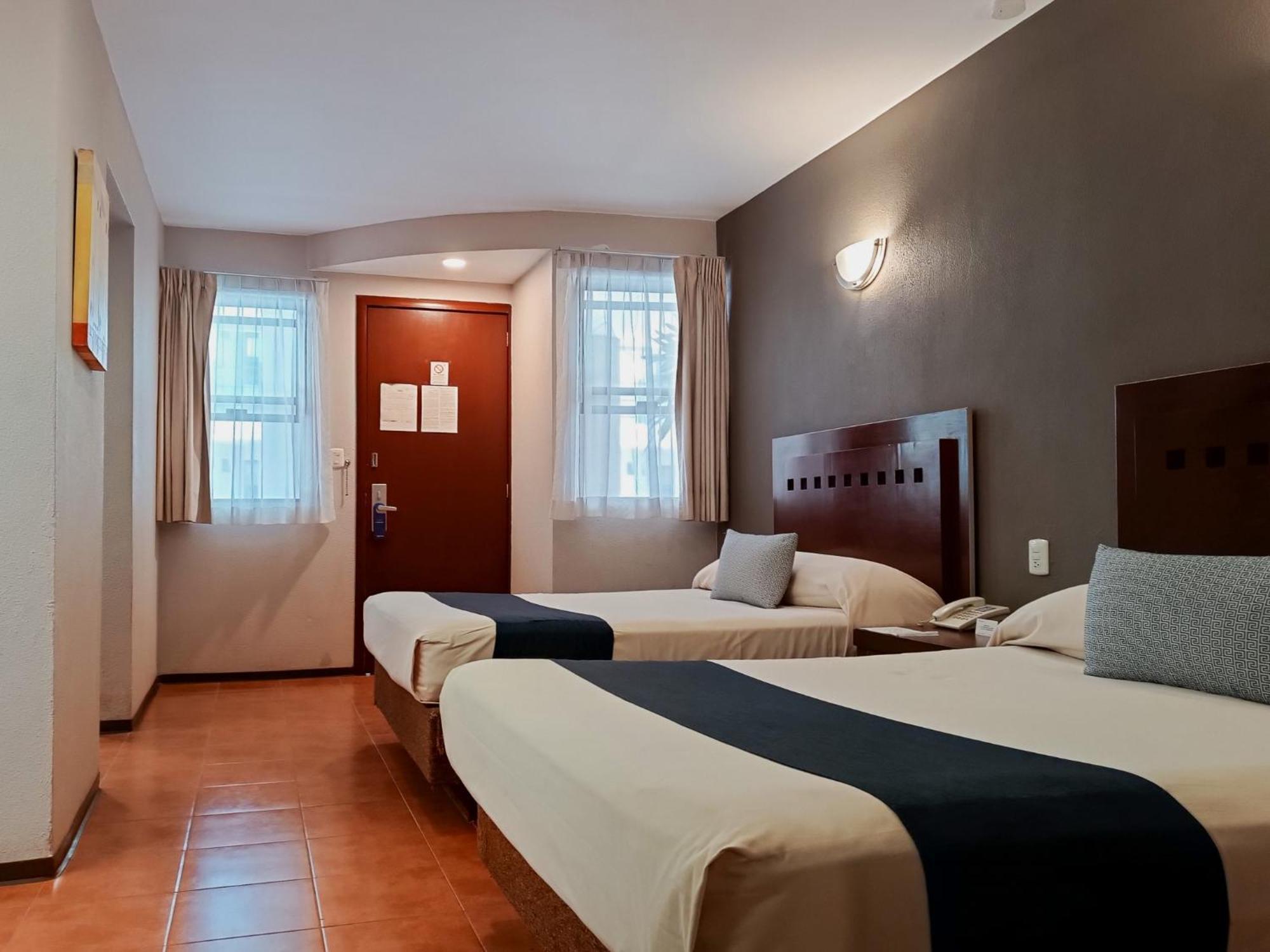 פואבלה Hotel Panamerican מראה חיצוני תמונה