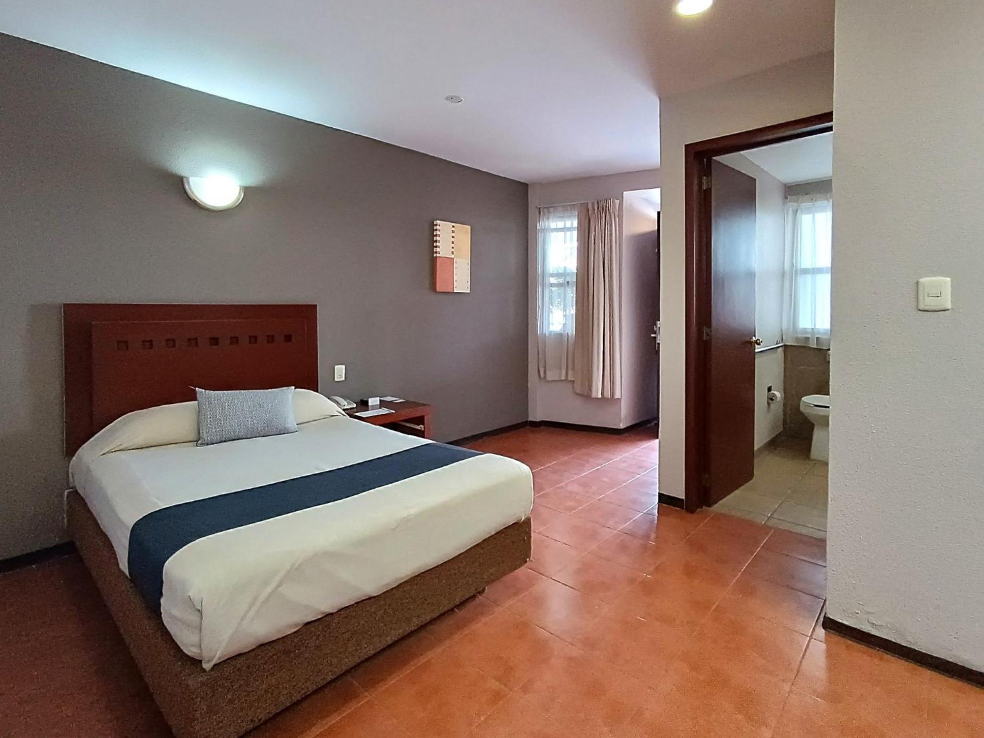 פואבלה Hotel Panamerican מראה חיצוני תמונה