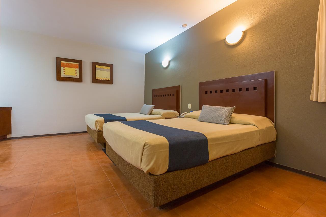 פואבלה Hotel Panamerican מראה חיצוני תמונה